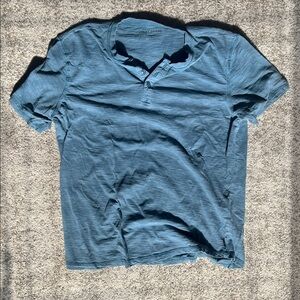 Lucky Brand Men's Blue Henley Short Sleeve Shirt (L)